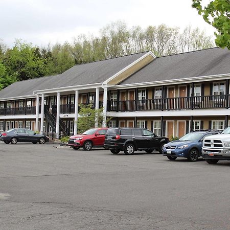 Newbury Inn Brookfield Zewnętrze zdjęcie