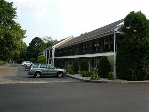 Newbury Inn Brookfield Zewnętrze zdjęcie
